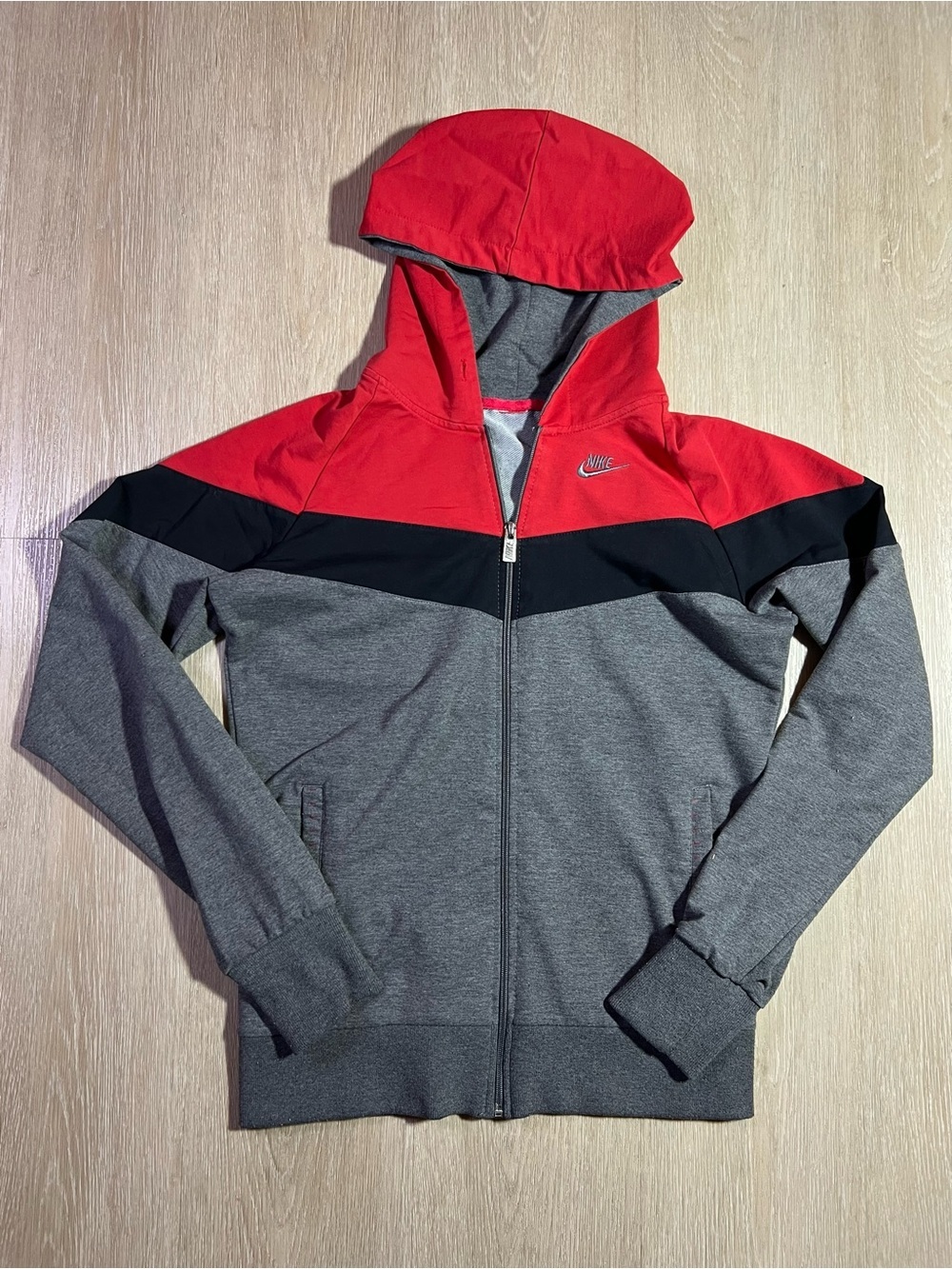 Nike Men’s Red Black Gray Colorblock Full Zip Hoodie